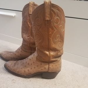Men's size 9.5 Cowboy Boots
